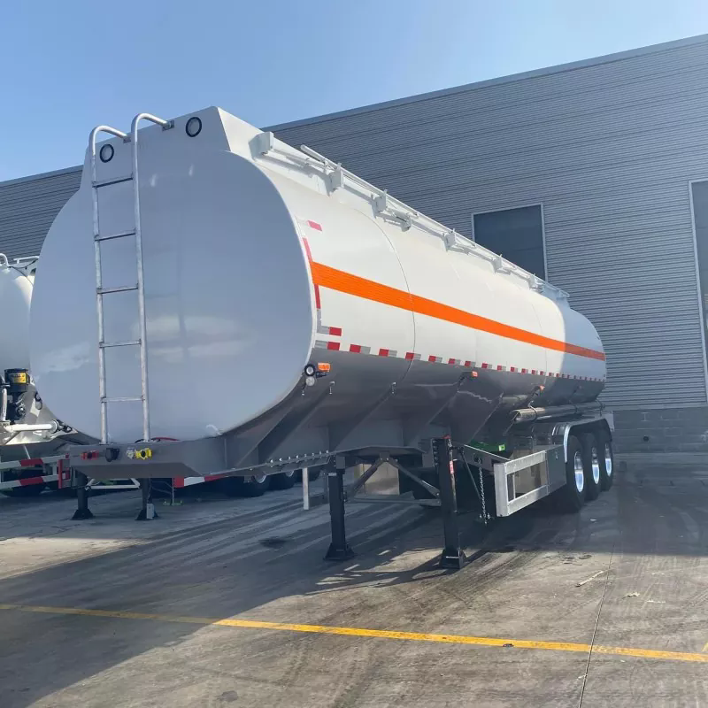 How Can Fuel Tank Trailer Ensure Safe and Efficient Fuel Transportation?