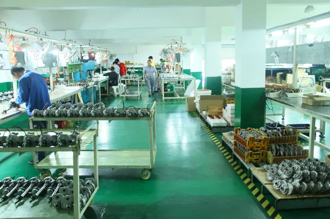 24V 80W 30rpm DC Electric Gear Wiper Motor on Farm Feeding Machines or Espresso Coffee Machine