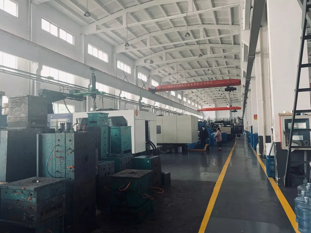 Auto LED Tail Lamp for Toyota Yaris / Vitz 2011-2014 H/B 5D Rear Light LED R 81551-82810 L 81561-52750