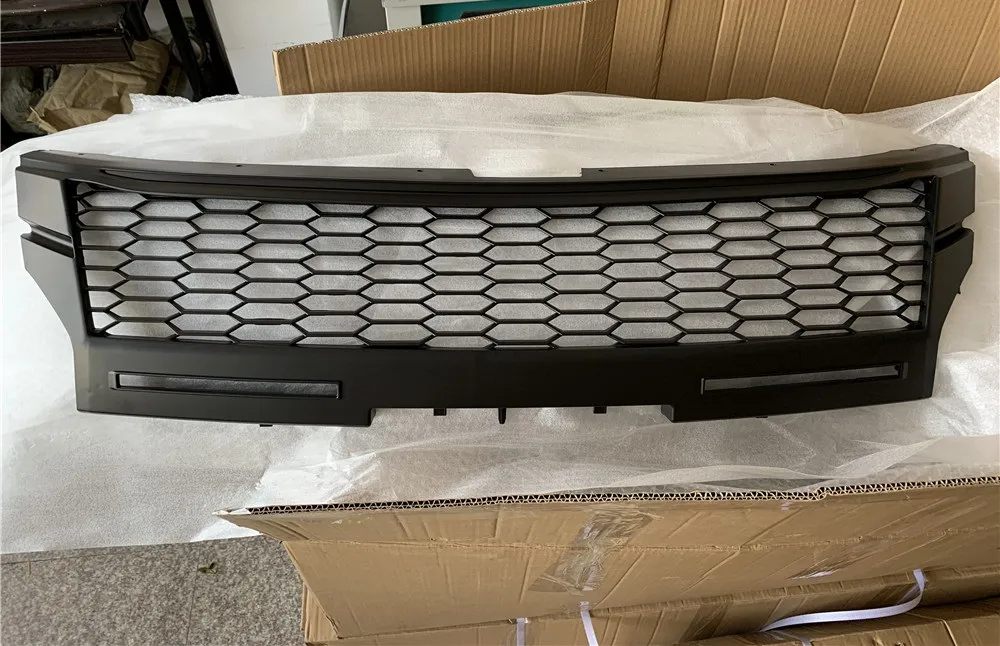 Car Parts OE Front Grille for Mitsubishi Triton 2019 2020 L200 off-Road Style Black Grille