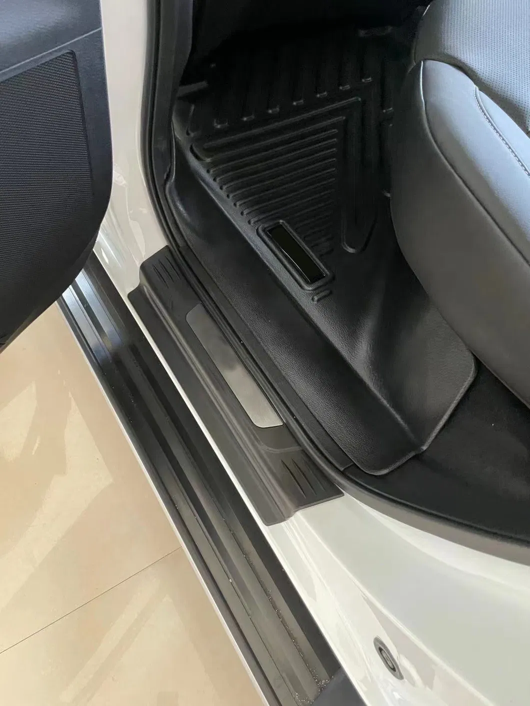 Door Sill Scuff Plate for Isuzu D-Max 2020