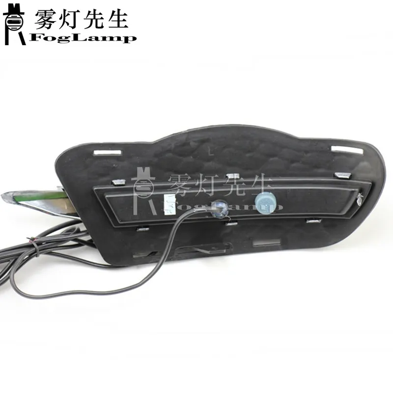 Front Bumper LED DRL Daytime Running Lights for Mercedes Benz W204 C Class C180 C200 C250 C260 C300 2008 2009 2010 Modelsts