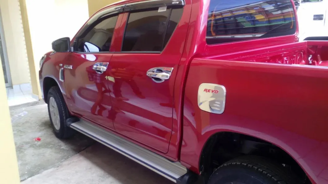 Ycsunz ABS Chromed Fuel Tank Cover for Hilux Revo 2015 Auto Exterior Accessories